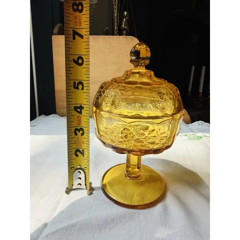 Unmarked beautiful vintage